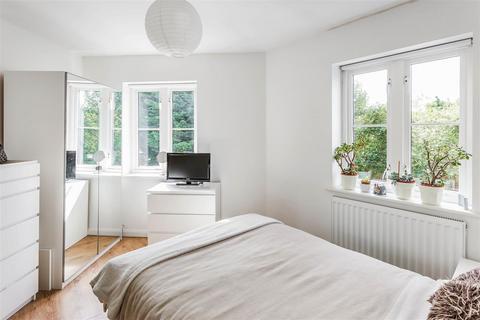 1 bedroom apartment for sale, Newark Lane Ripley