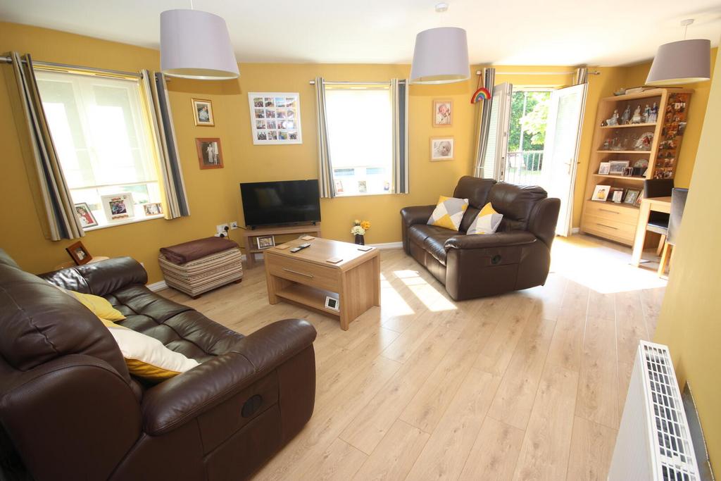 Apartment in Cardiff, Pontprennau - View 2