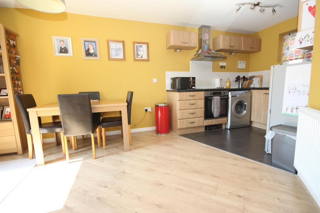 Apartment in Cardiff, Pontprennau - View 5