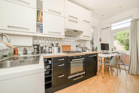 2 bedroom semi-detached house to rent, Cathnor Road, London W12