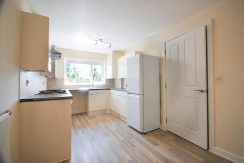 3 bedroom house to rent, 3 Bedroom House – Amersham Park Road, Salford