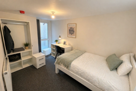 1 bedroom in a house share to rent, Merthyr Street, Cardiff CF24