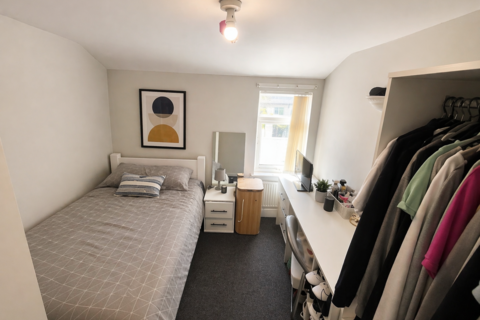 1 bedroom in a house share to rent, Merthyr Street, Cardiff CF24