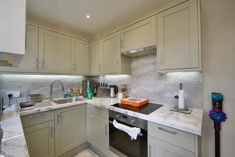3 bedroom house for sale, Rothwell Gardens, Dagenham RM9