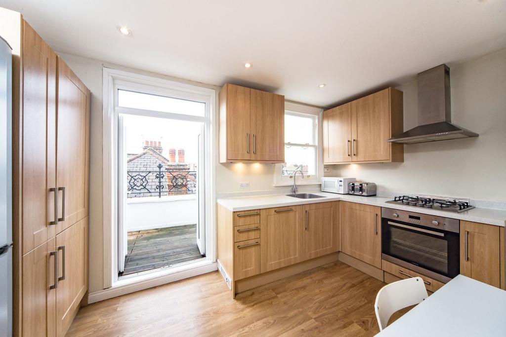 Apartment in London, Falcon Estate, Clapham Junction - View 3