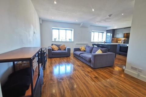 2 bedroom flat to rent, Highmill Court, West End, Dundee, DD2