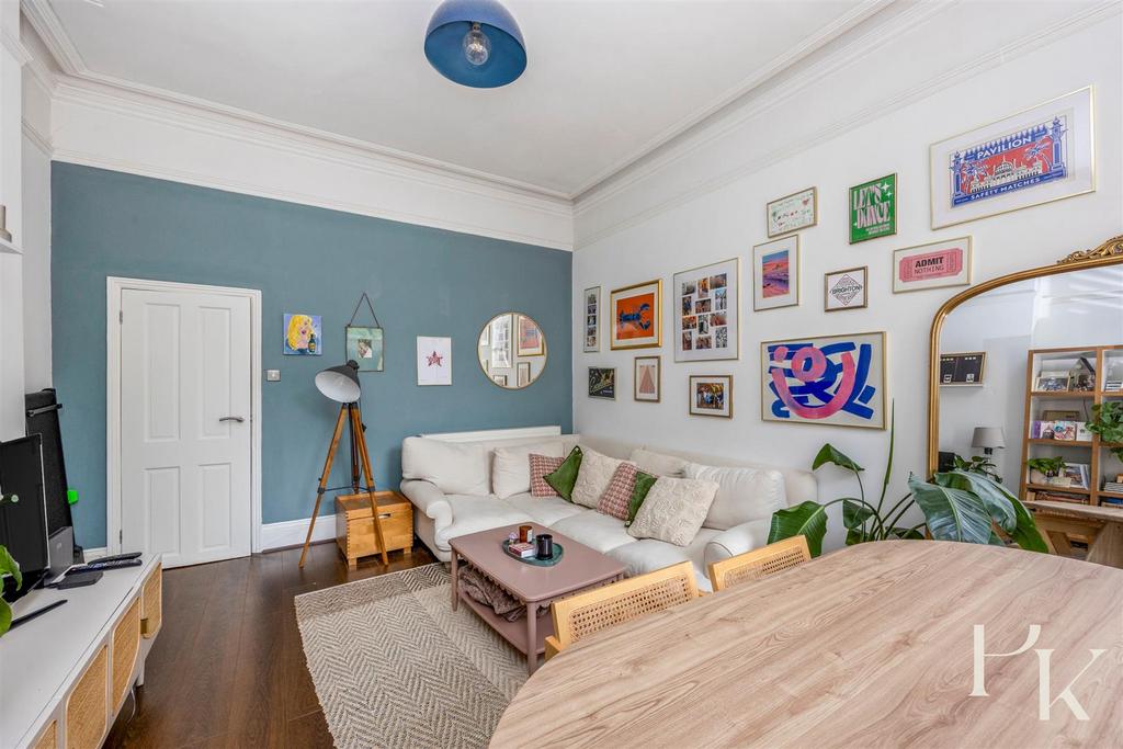 Apartment in Brighton - View 5