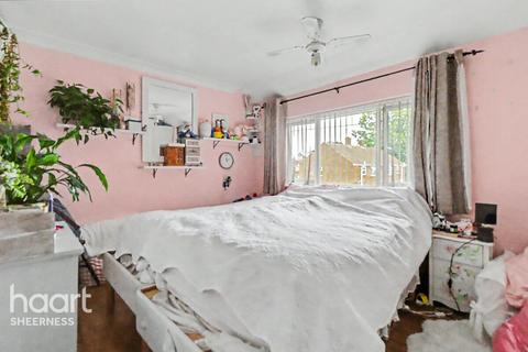 3 bedroom end of terrace house for sale, Greenways, Sittingbourne