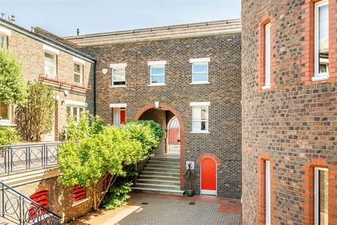 Heralds Place, London SE11