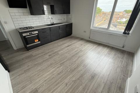 1 bedroom flat to rent, West Street, DUNSTABLE, LU6