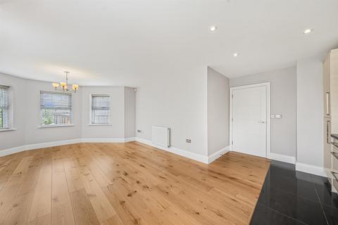 2 bedroom apartment for sale, Stag Lane, Essex IG9