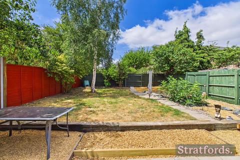 4 bedroom detached house to rent, Lothian Close, Bletchley, MK3