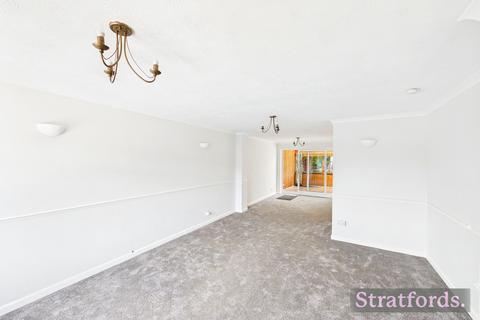 4 bedroom detached house to rent, Lothian Close, Bletchley, MK3