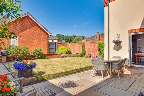 5 bedroom detached house for sale, Parker Way, Little Canfield