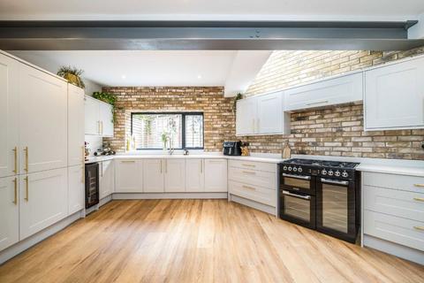 4 bedroom detached house for sale, New Park Road, London SW2