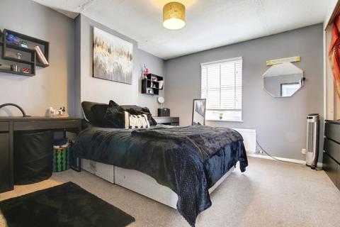4 bedroom detached house for sale, New Road, Chatteris
