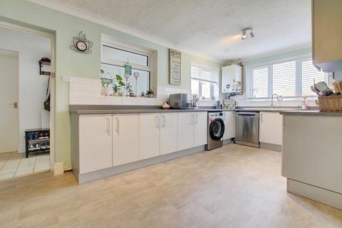 4 bedroom detached house for sale, New Road, Chatteris
