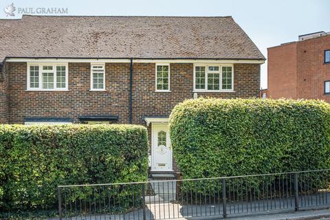 Pound Street, Carshalton