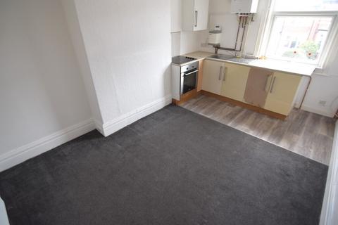 2 bedroom apartment to rent, Shaftesbury Avenue, Blackpool