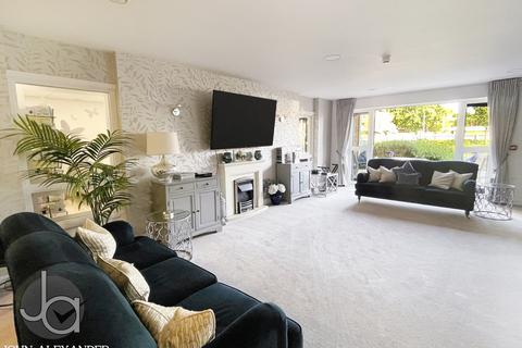 2 bedroom apartment for sale, Butt Road, Colchester
