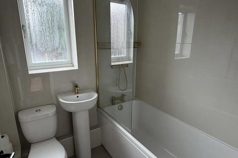 2 bedroom end of terrace house to rent, Mill Green, Newark, Nottinghamshire.