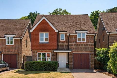 Cheyne Park Drive, West Wickham, Kent, BR4