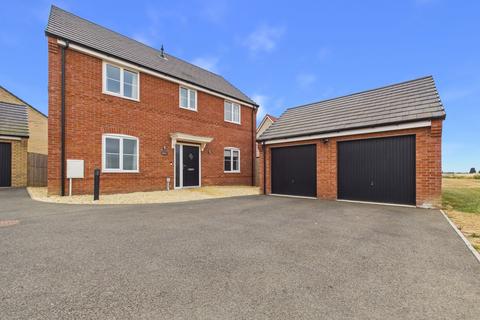4 bedroom detached house for sale, Jayne Gardens, Crowland, PE6