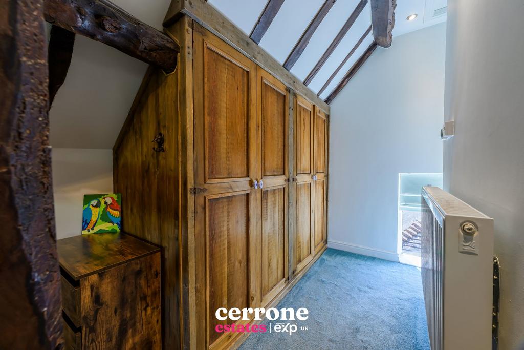Walk-in wardrobe