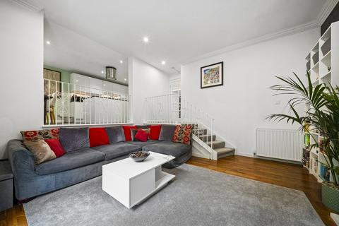2 bedroom ground floor flat to rent, Coltbridge Millside, Edinburgh