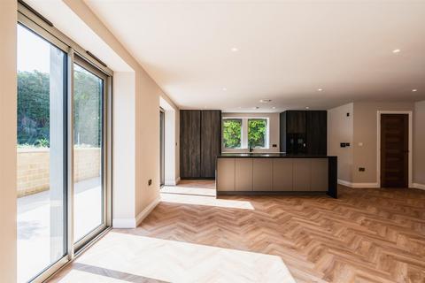 3 bedroom apartment for sale, Apartment 1 Vicarage Gardens, Vicarage Lane, Dore, Sheffield
