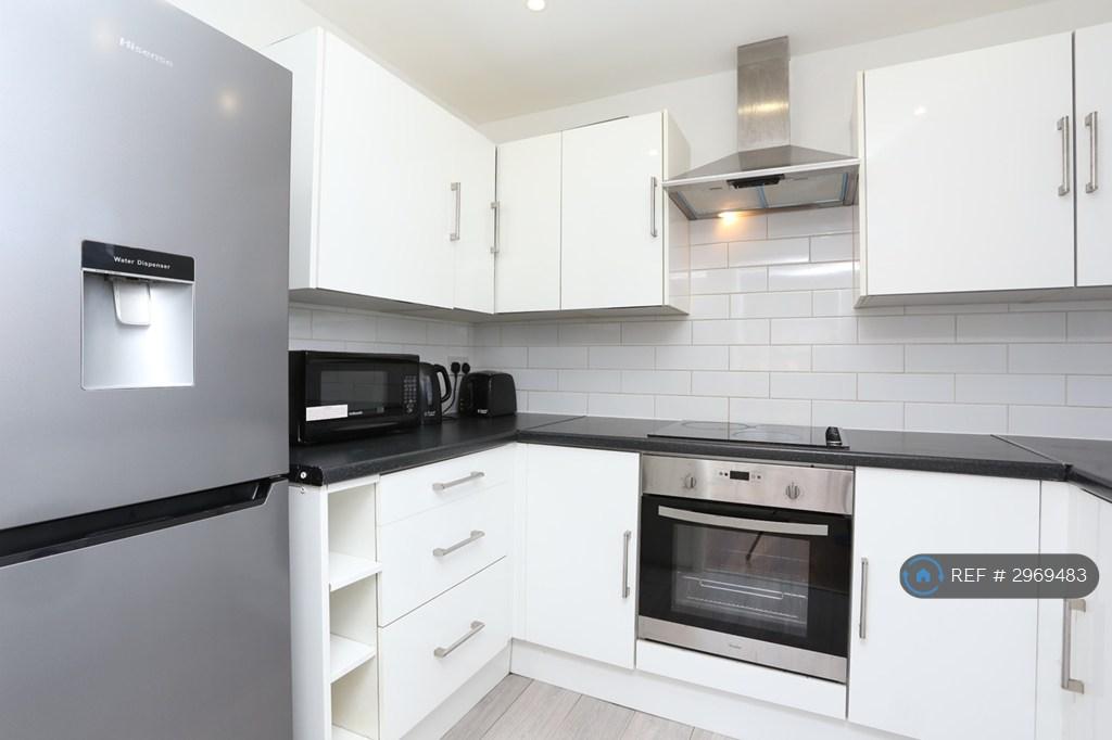 Apartment in London - View 5