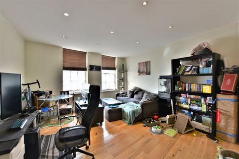 undefined, 50 Clasketgate, Lincoln LN2