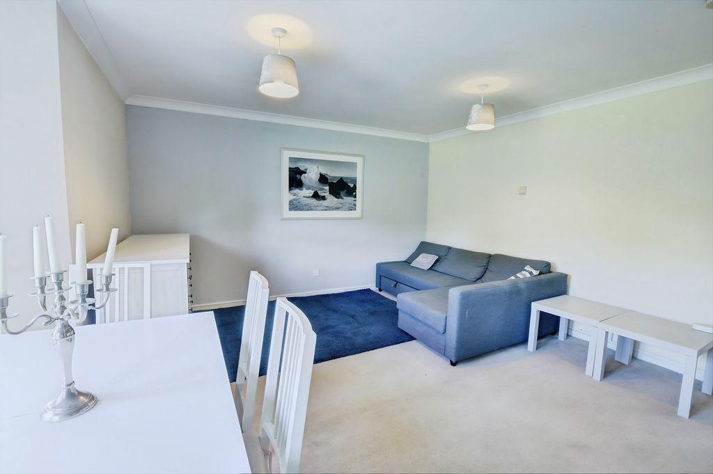 Apartment in Newcastle upon Tyne, Tyne and Wear - View 3