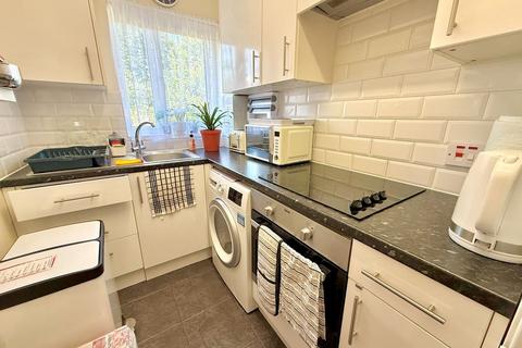 1 bedroom retirement property for sale, Oak Close, Dunstable