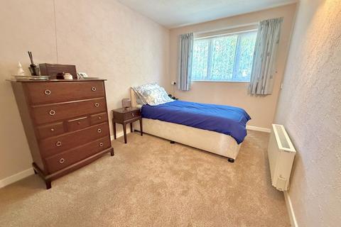 2 bedroom retirement property for sale, Longhedge, Dunstable