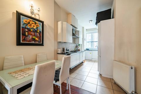 3 bedroom flat for sale, Thurloe Place, South Kensington, London, SW7