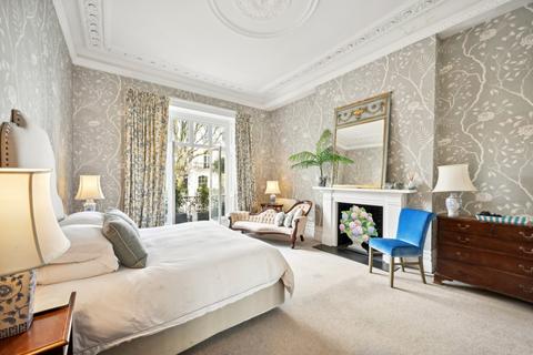 3 bedroom flat for sale, Thurloe Street, South Kensington, London, SW7