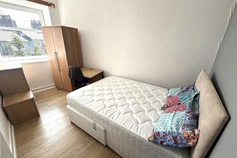 2 bedroom flat to rent, Rosemount Viaduct, Rosemount, Aberdeen, AB25