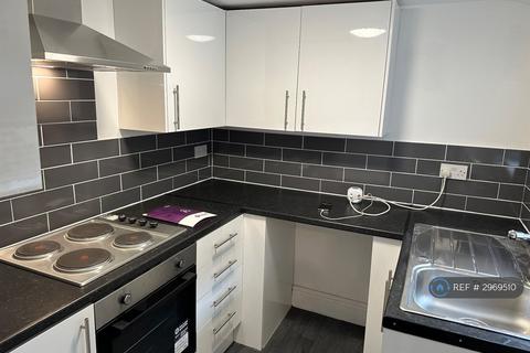 3 bedroom end of terrace house to rent, Francis Street, Stoke-On-Trent, ST6