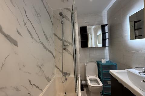 2 bedroom apartment to rent, Old Brompton Road, London, SW5