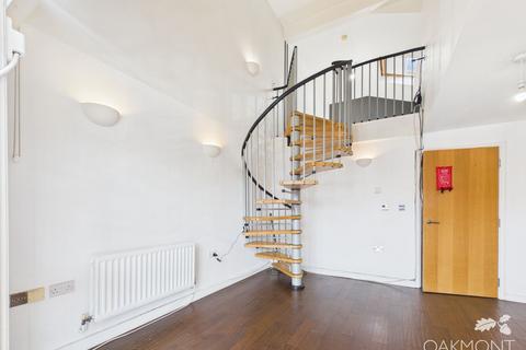 2 bedroom apartment to rent, Amber Court, High Street, Romford