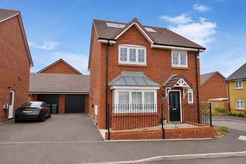 4 bedroom detached house for sale, Campbell Close, Coventry
