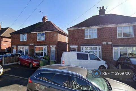 3 bedroom detached house to rent, Brendan Avenue, De55 4Jd, DE55