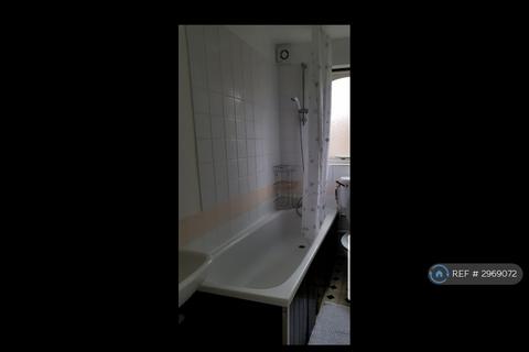 1 bedroom flat to rent, John Silkin Lane, London, SE8