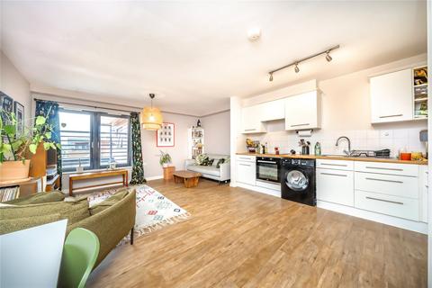 Mackintosh Lane, London, E9