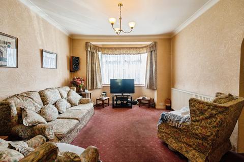 3 bedroom terraced house for sale, Roll Gardens, Ilford, IG2