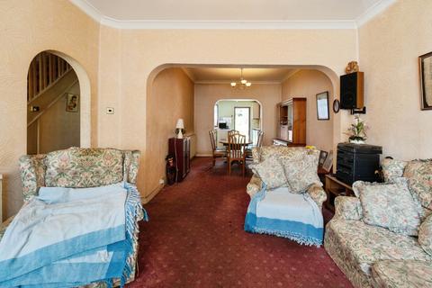3 bedroom terraced house for sale, Roll Gardens, Ilford, IG2