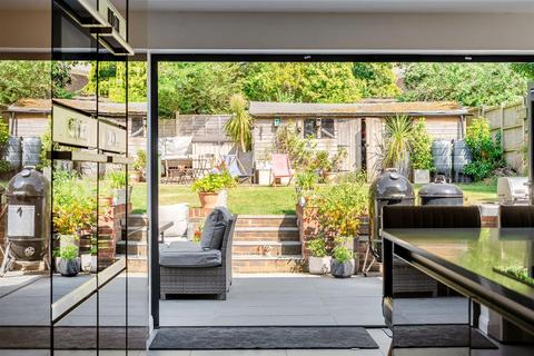 5 bedroom semi-detached house for sale, Broomhill, Farnham GU10