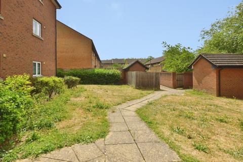 2 bedroom flat for sale, Hutton Avenue, Oldbrook, Milton Keynes, Buckinghamshire, MK6