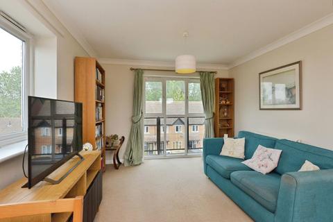2 bedroom flat for sale, Hutton Avenue, Oldbrook, Milton Keynes, Buckinghamshire, MK6